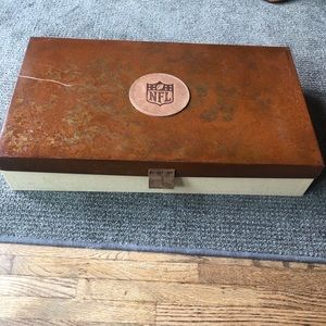 NFL Canyon Outback Leather Garment Bag.